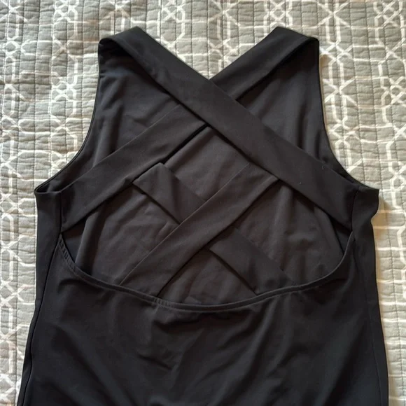 Black Express Body Contour criss-crossed back bodysuit size XL - Picture 4 of 6